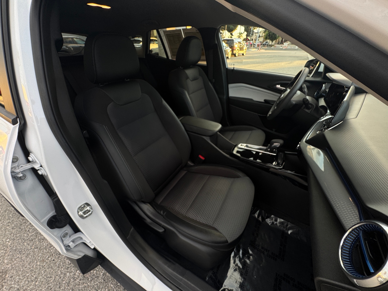 Thumbnail: 2025 Chevrolet Trax - 2