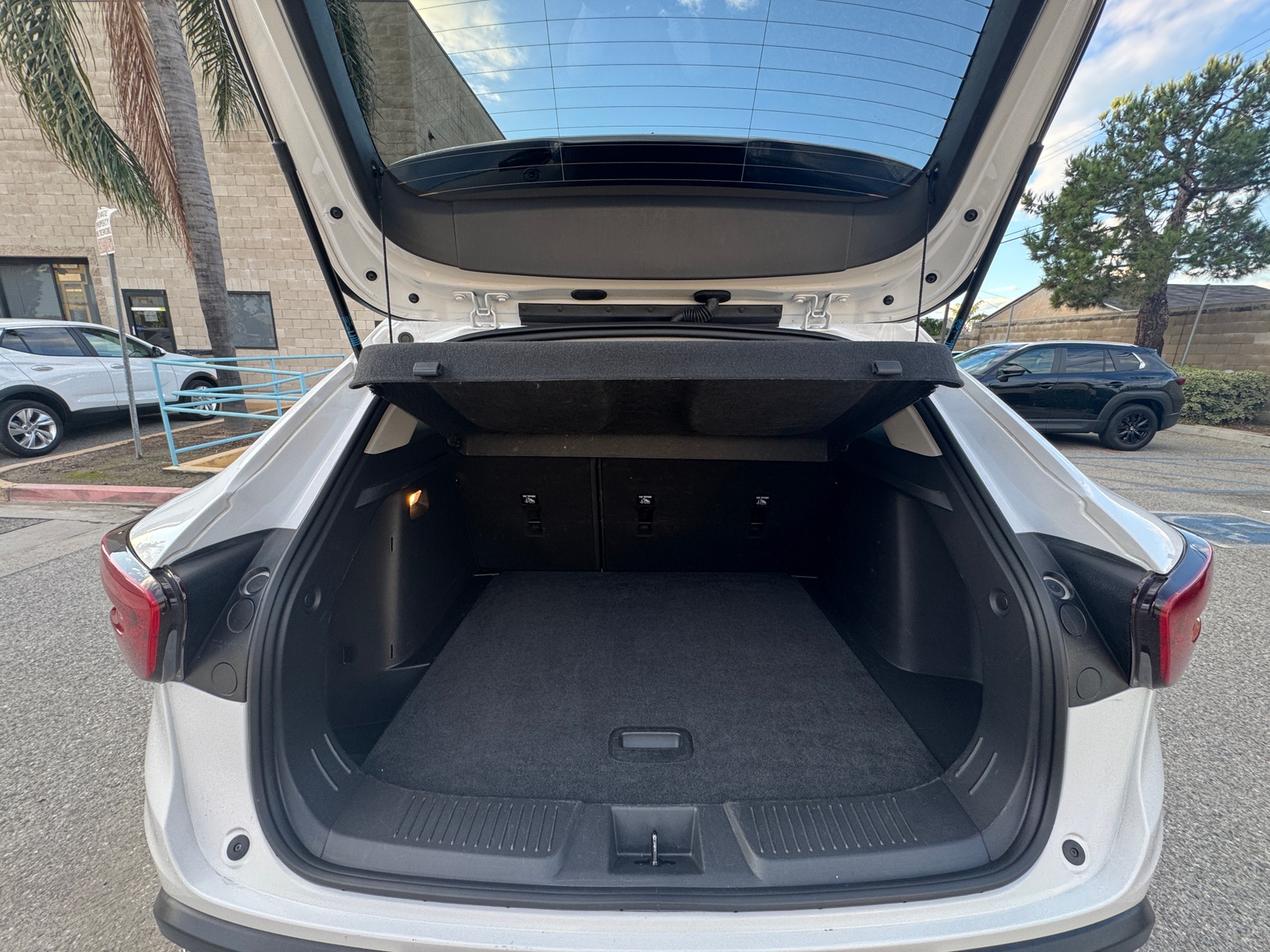 Thumbnail: 2025 Chevrolet Trax - 6