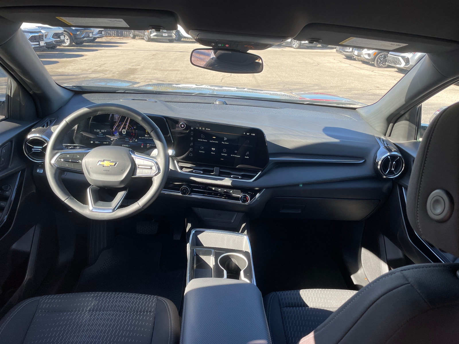 Thumbnail: 2025 Chevrolet Equinox - 3