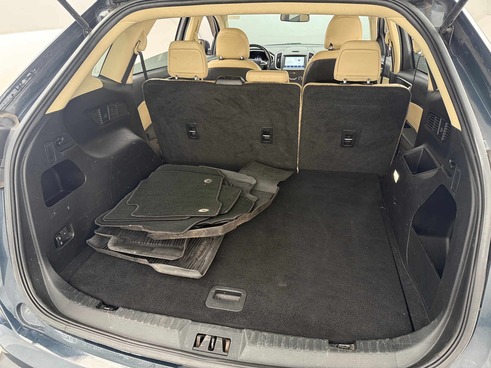 Thumbnail: 2019 Ford Edge - 7