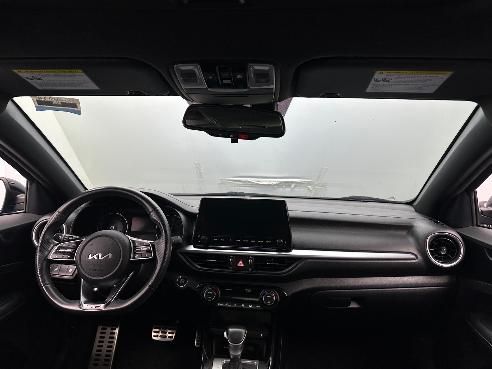 Thumbnail: 2023 Kia Forte - 3