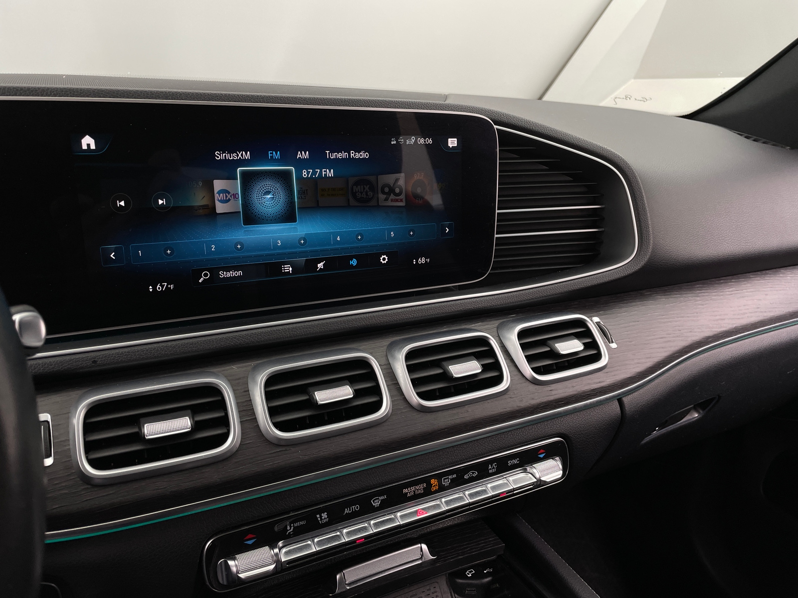 Thumbnail: 2020 Mercedes-Benz GLE - 3