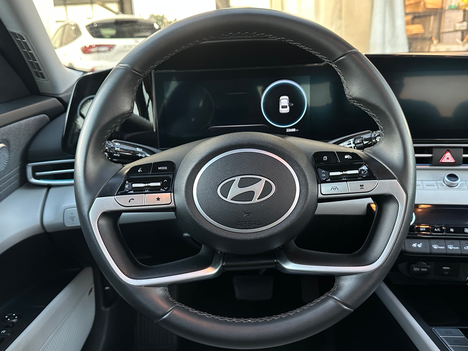 Thumbnail: 2025 Hyundai Elantra - 4