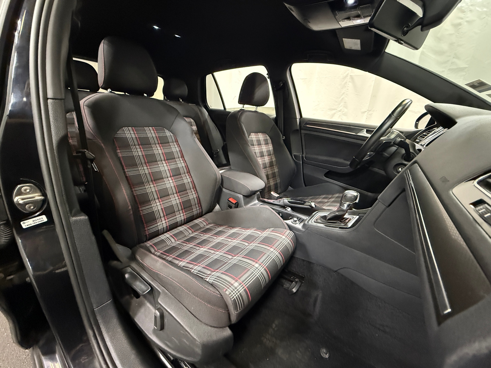 Thumbnail: 2018 Volkswagen Golf - 2