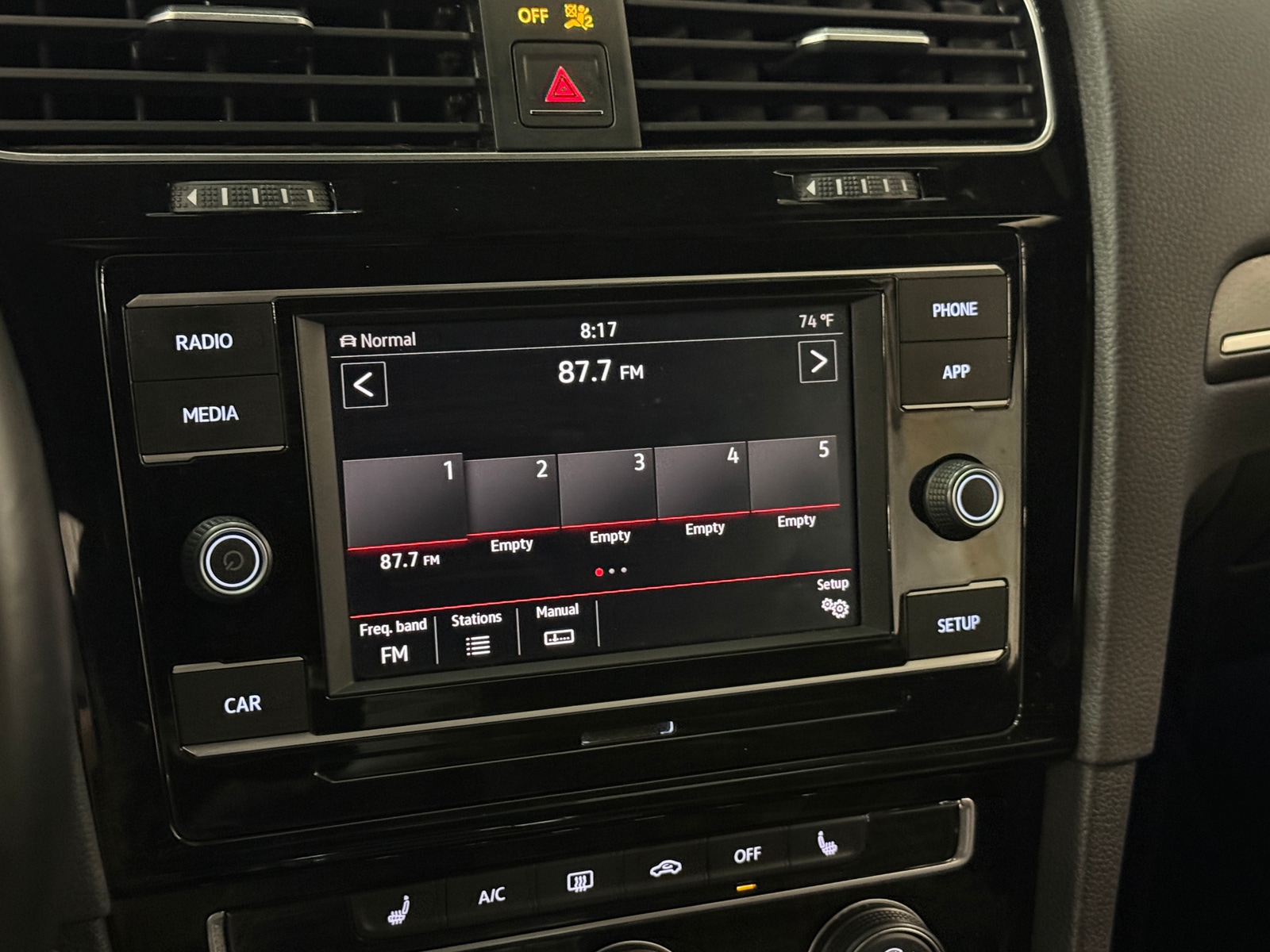 Thumbnail: 2018 Volkswagen Golf - 4