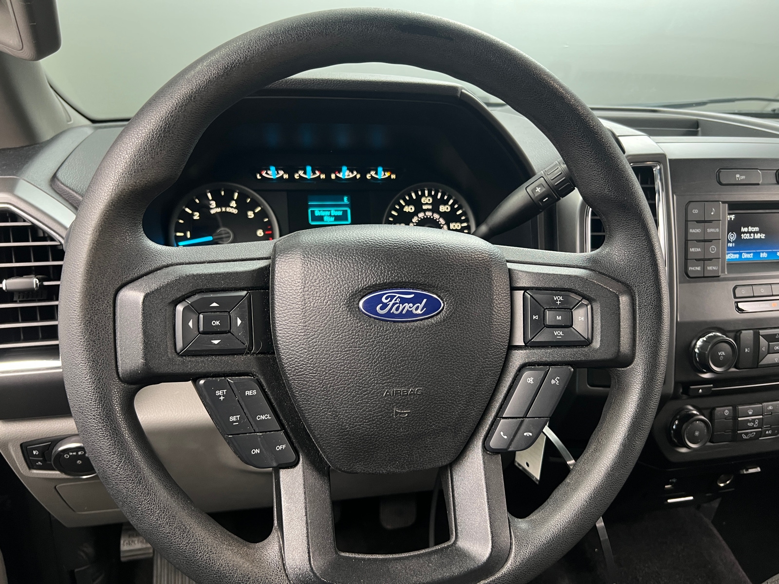 Thumbnail: 2017 Ford Econoline - 5