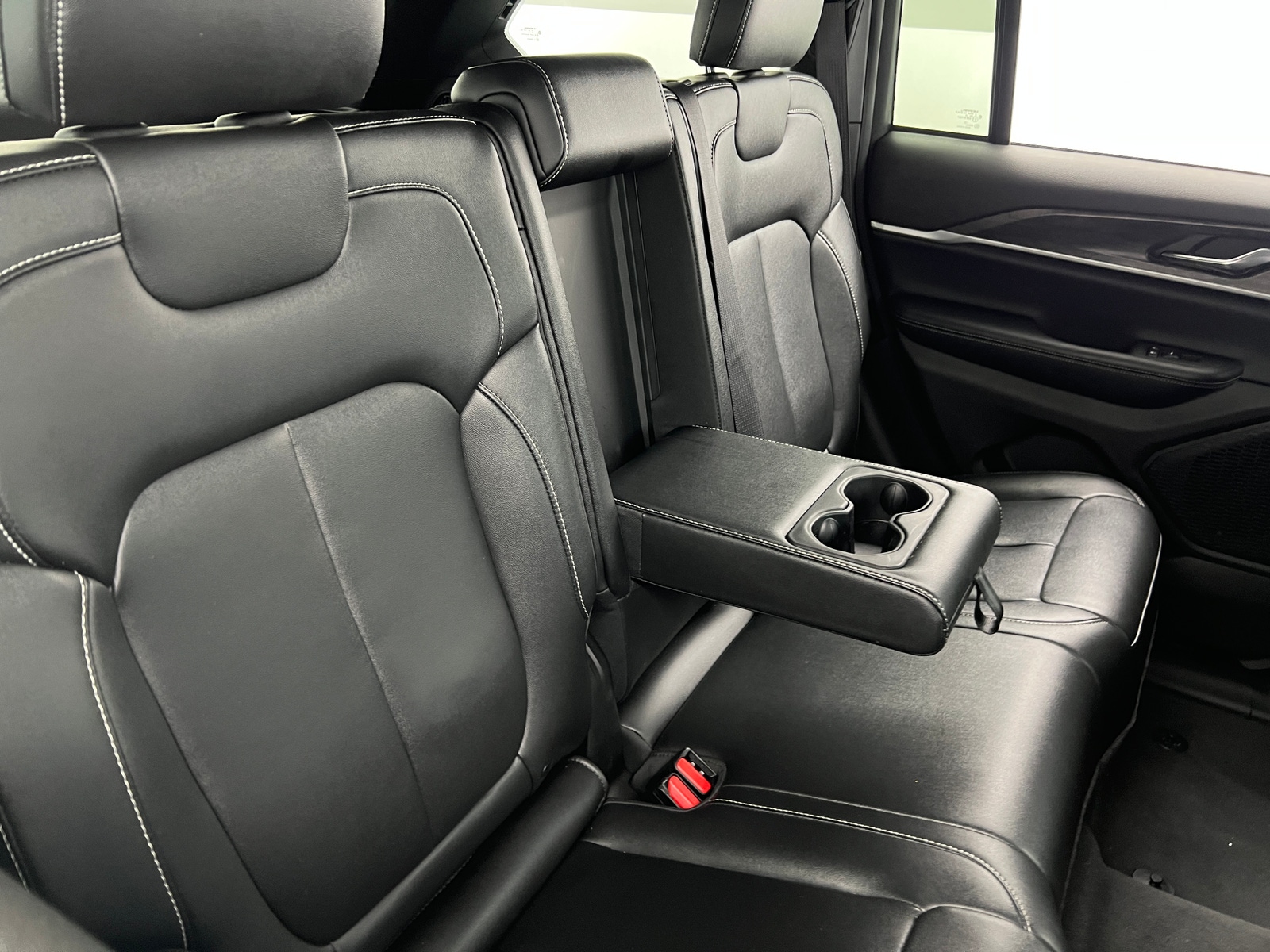 Thumbnail: 2024 Jeep Grand Cherokee - 5