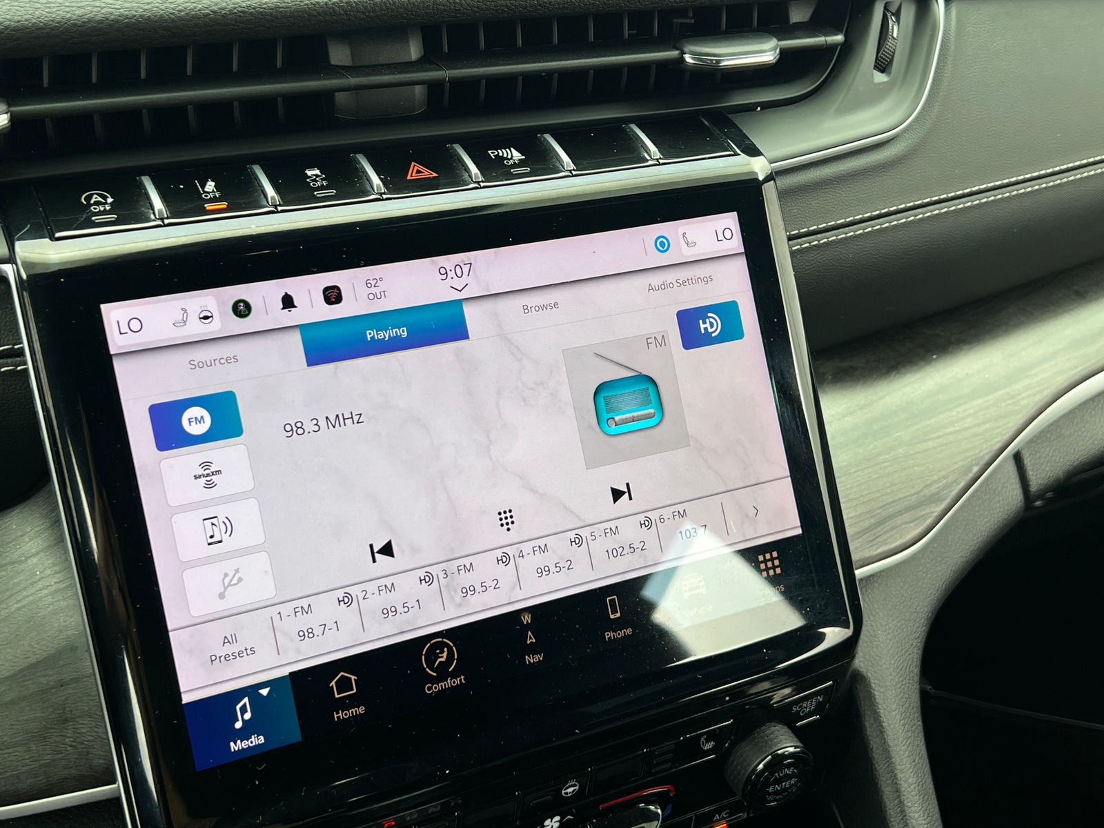 Thumbnail: 2024 Jeep Grand Cherokee - 3