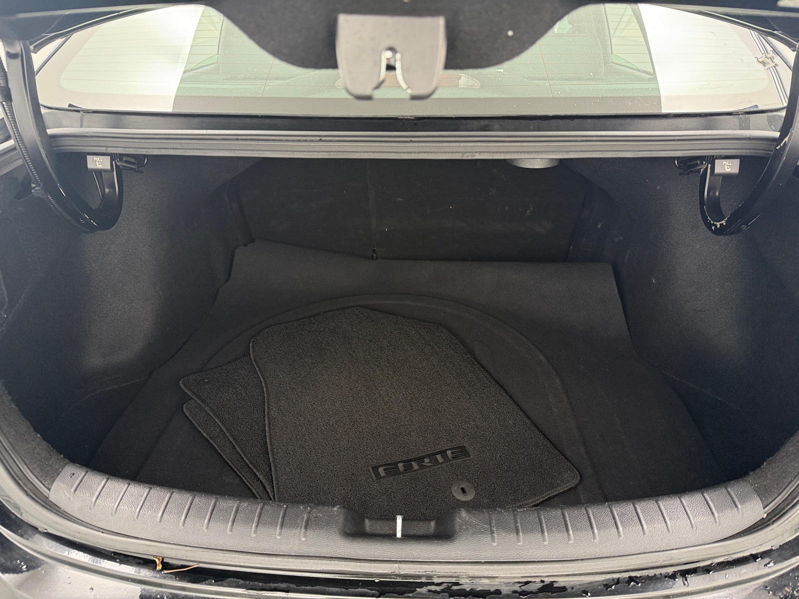 Thumbnail: 2022 Kia Forte - 6