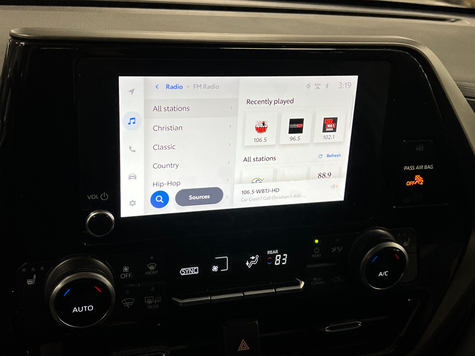 Thumbnail: 2023 Toyota Highlander - 3