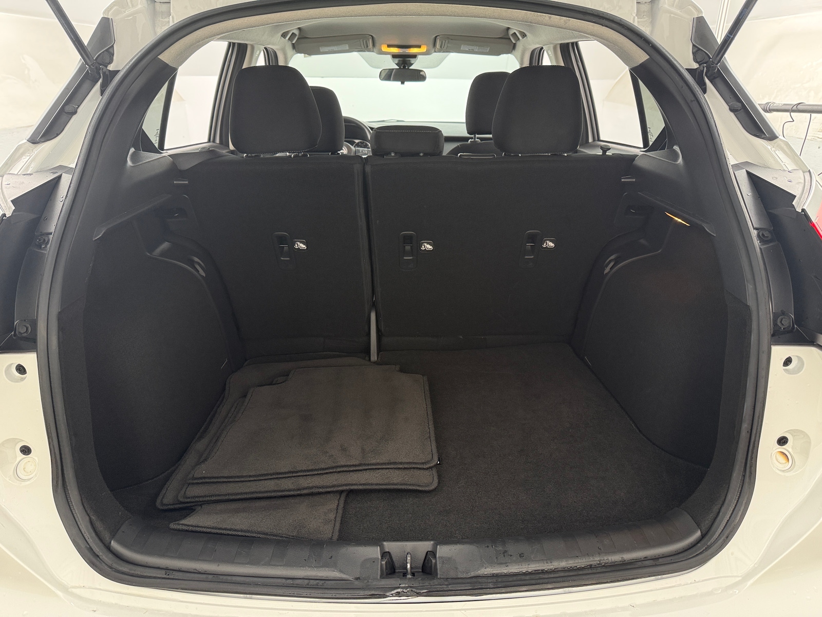 Thumbnail: 2022 Nissan Kicks - 7