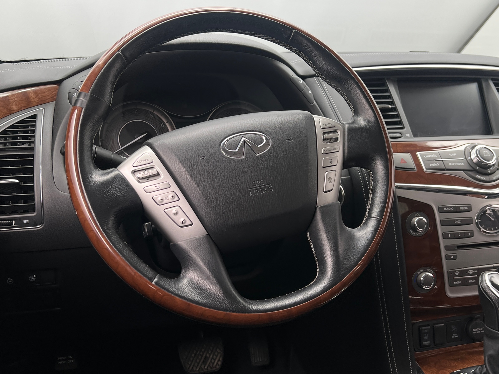 Thumbnail: 2019 INFINITI QX80 - 4