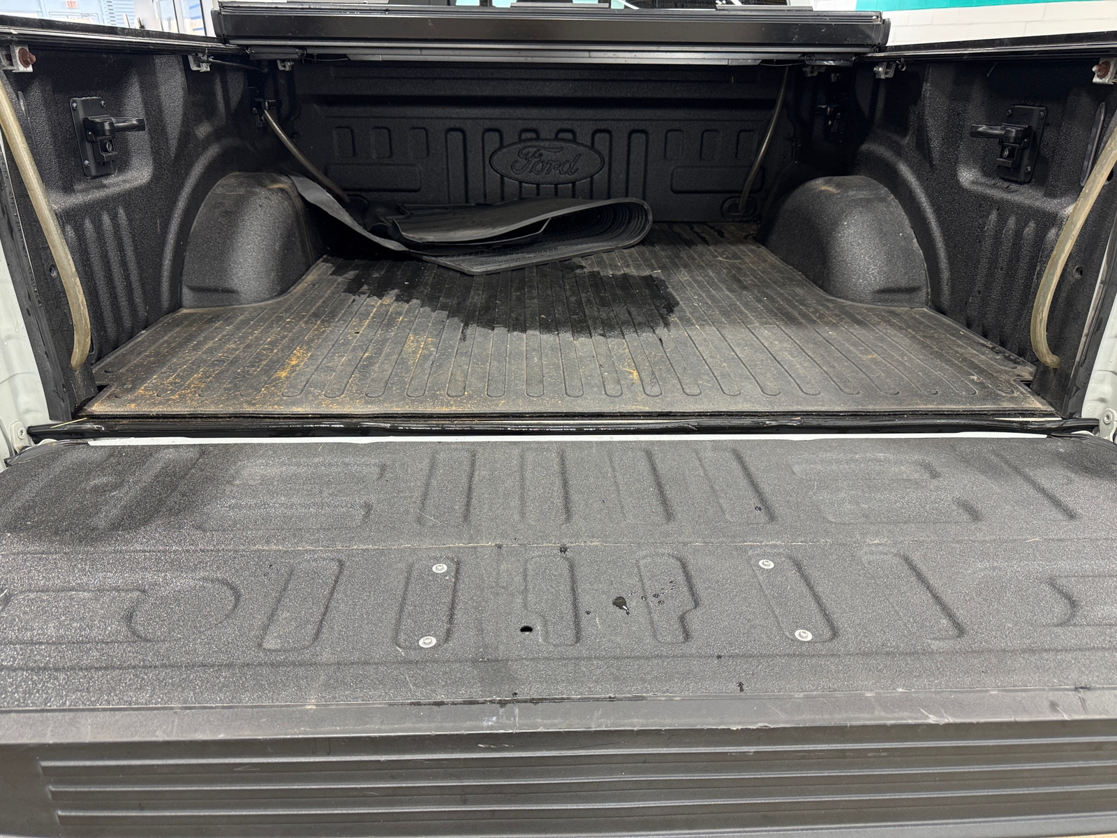 Thumbnail: 2017 Ford Econoline - 6