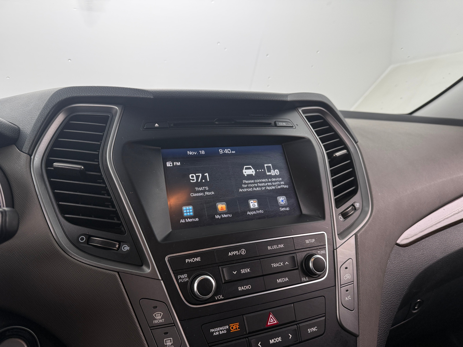 Thumbnail: 2018 Hyundai Santa Fe - 4