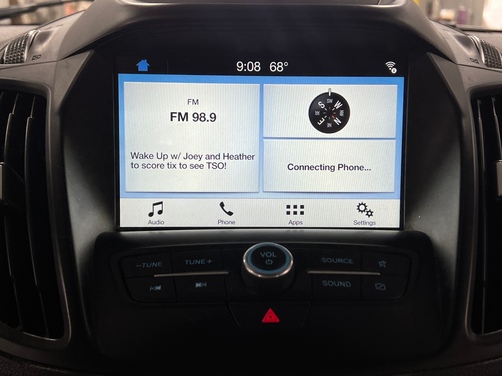 Thumbnail: 2019 Ford Escape - 3