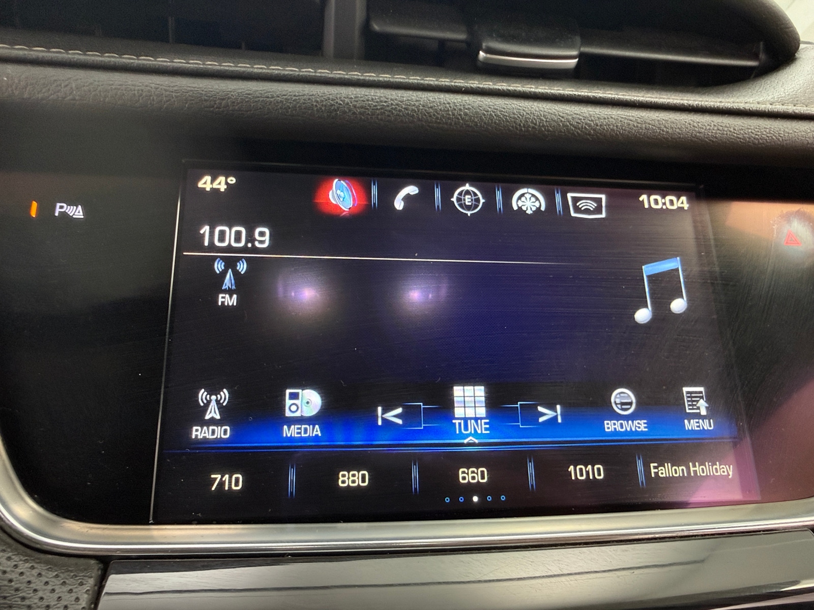 Thumbnail: 2017 Cadillac XT5 - 3