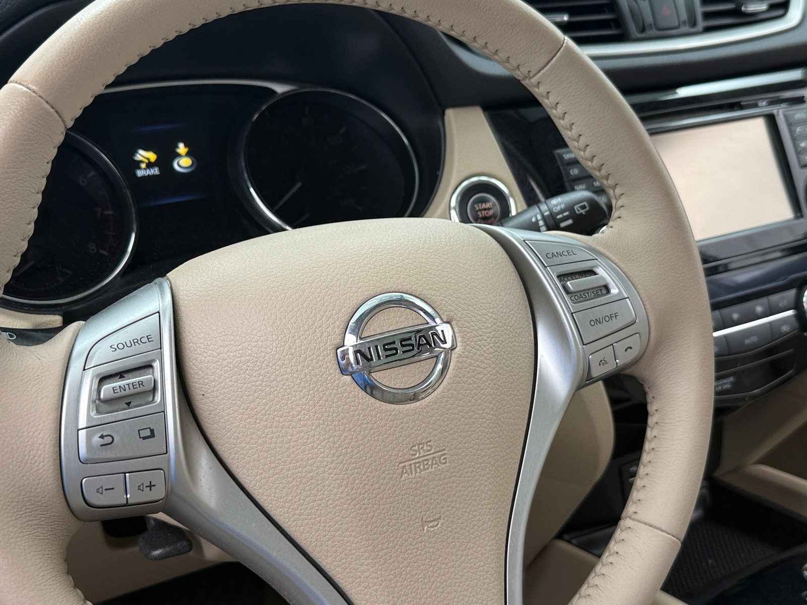 Thumbnail: 2015 Nissan Rogue - 4