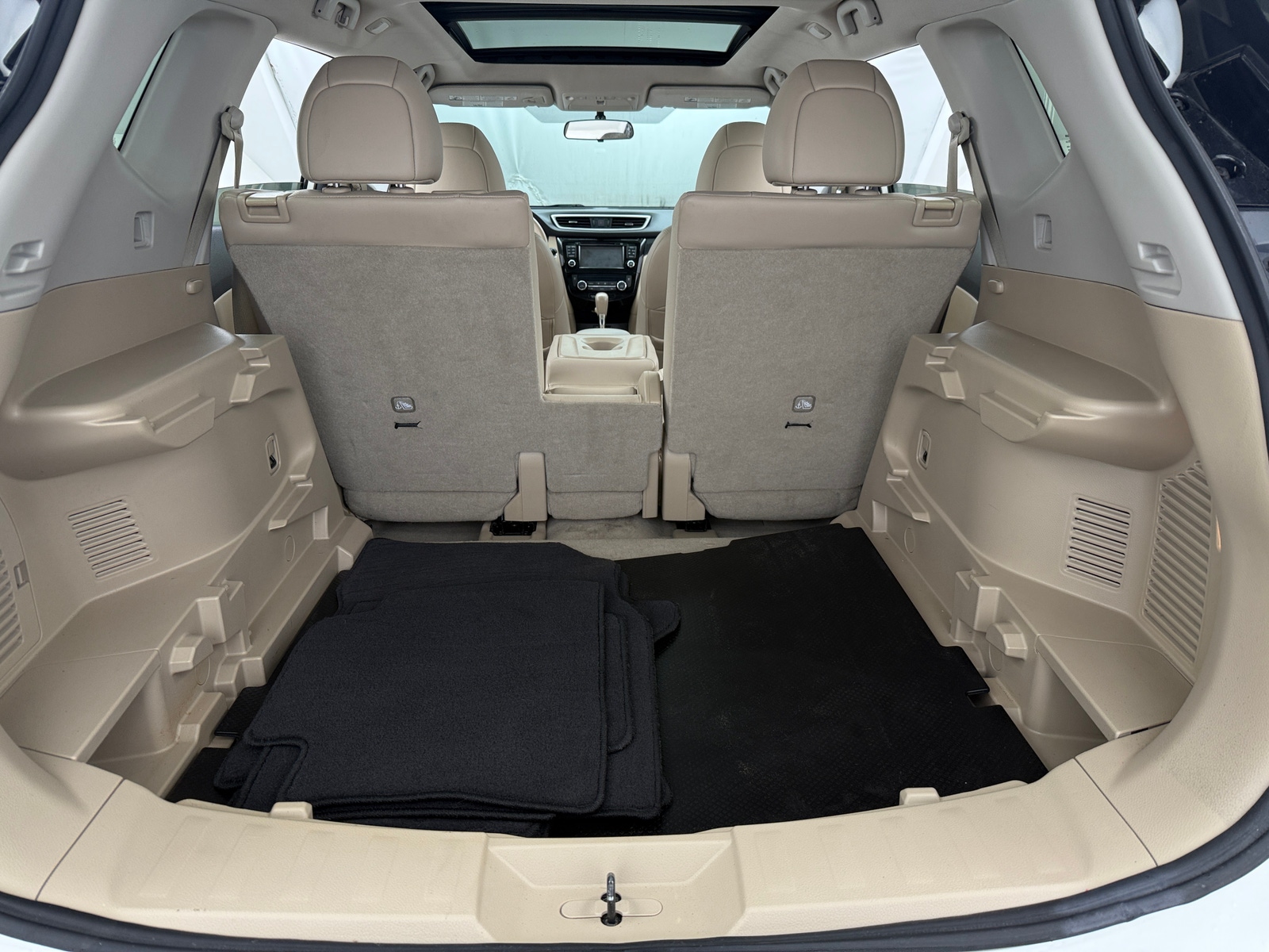 Thumbnail: 2015 Nissan Rogue - 6