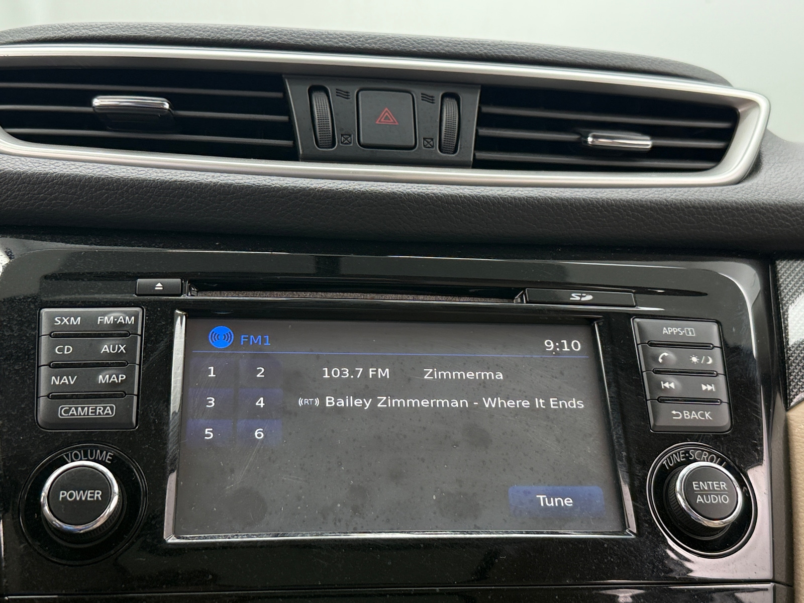 Thumbnail: 2015 Nissan Rogue - 3