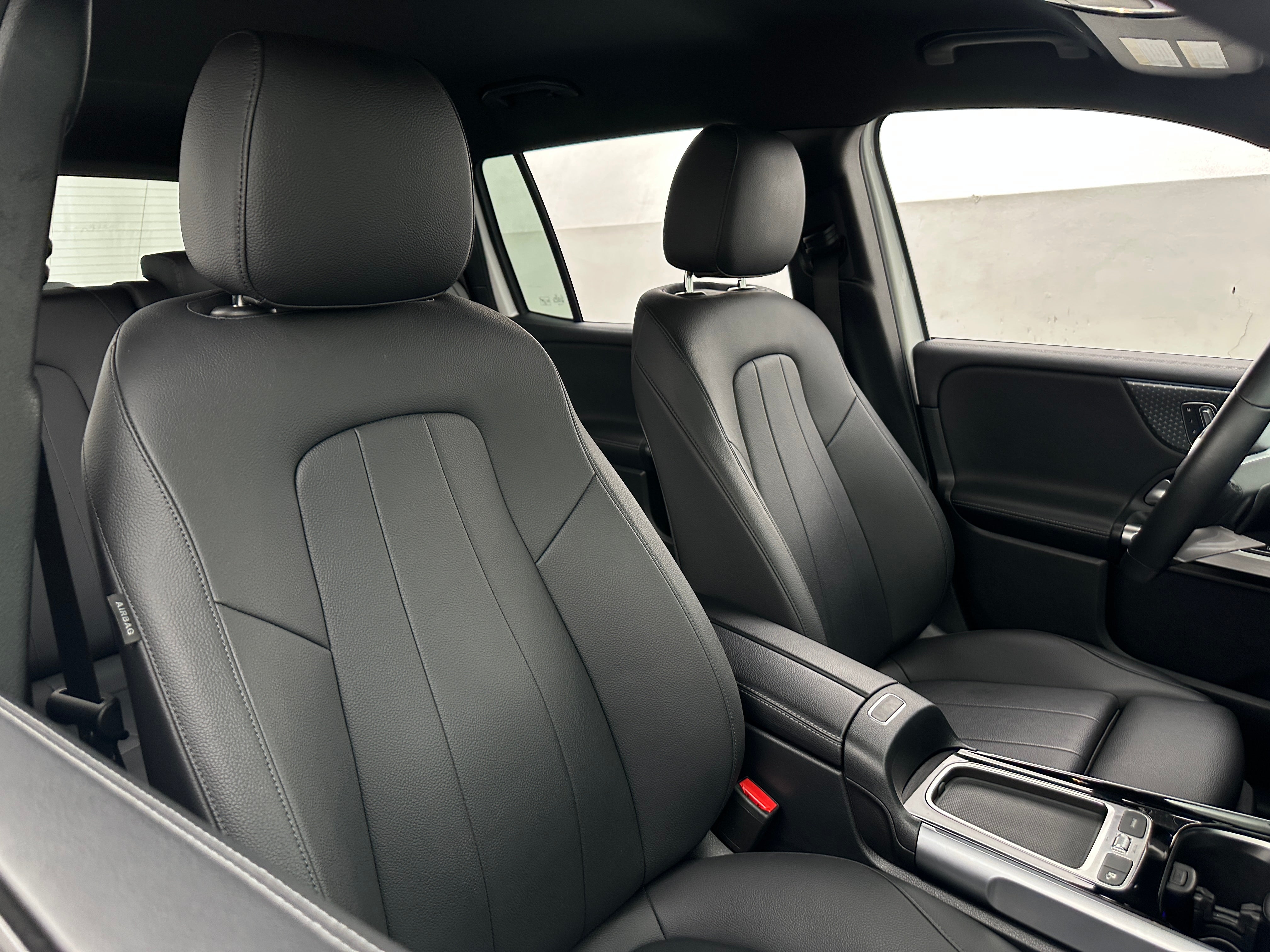 2025 Mercedes-Benz GLB