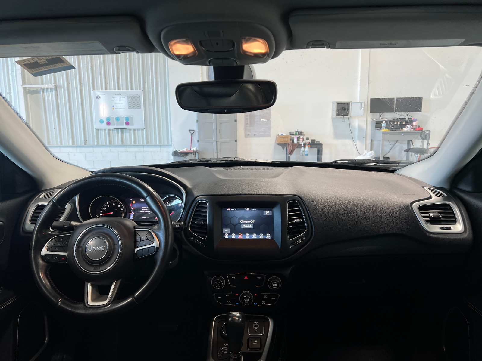 Thumbnail: 2018 Jeep Compass - 3