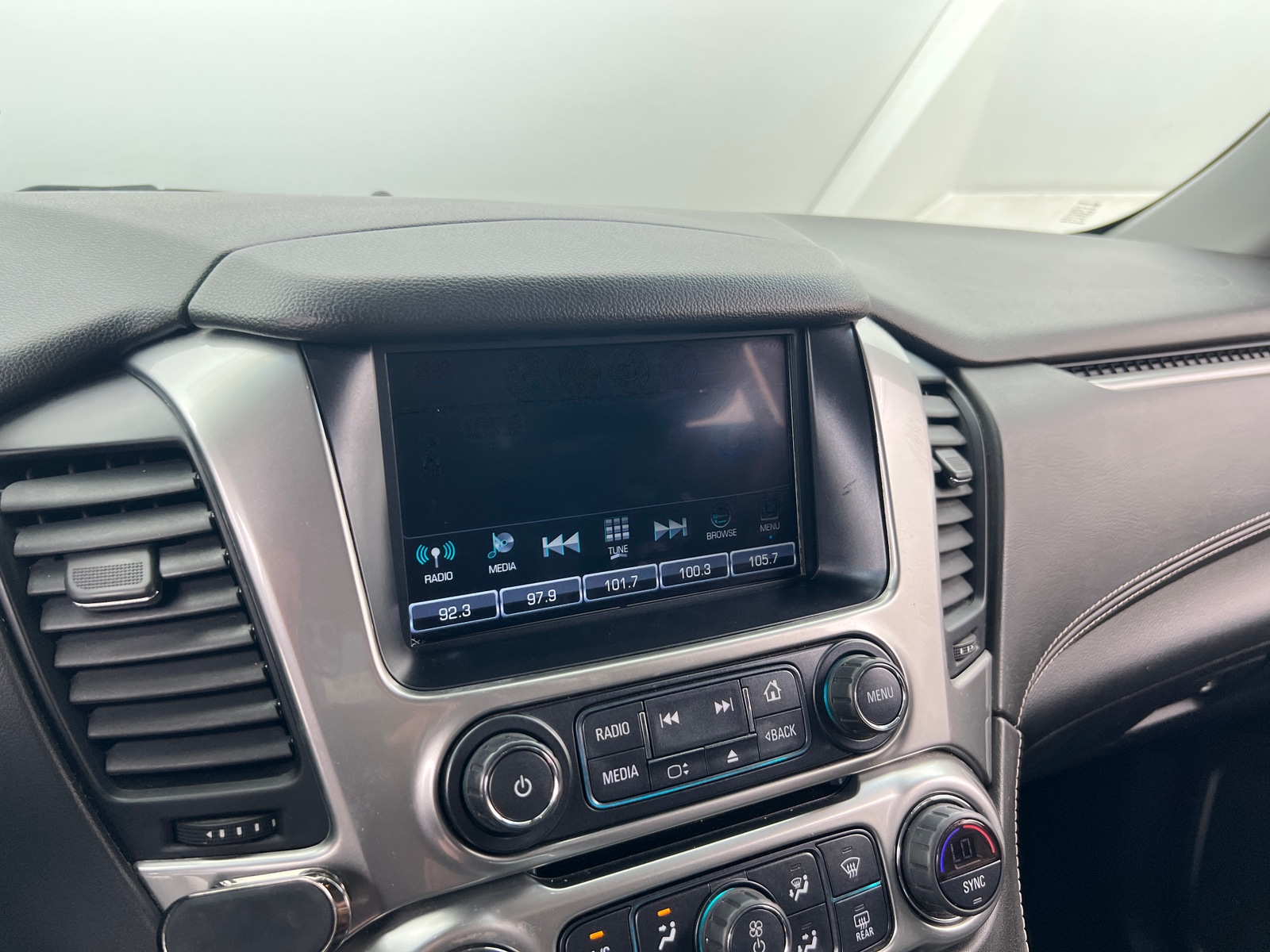 Thumbnail: 2017 Chevrolet Suburban - 4