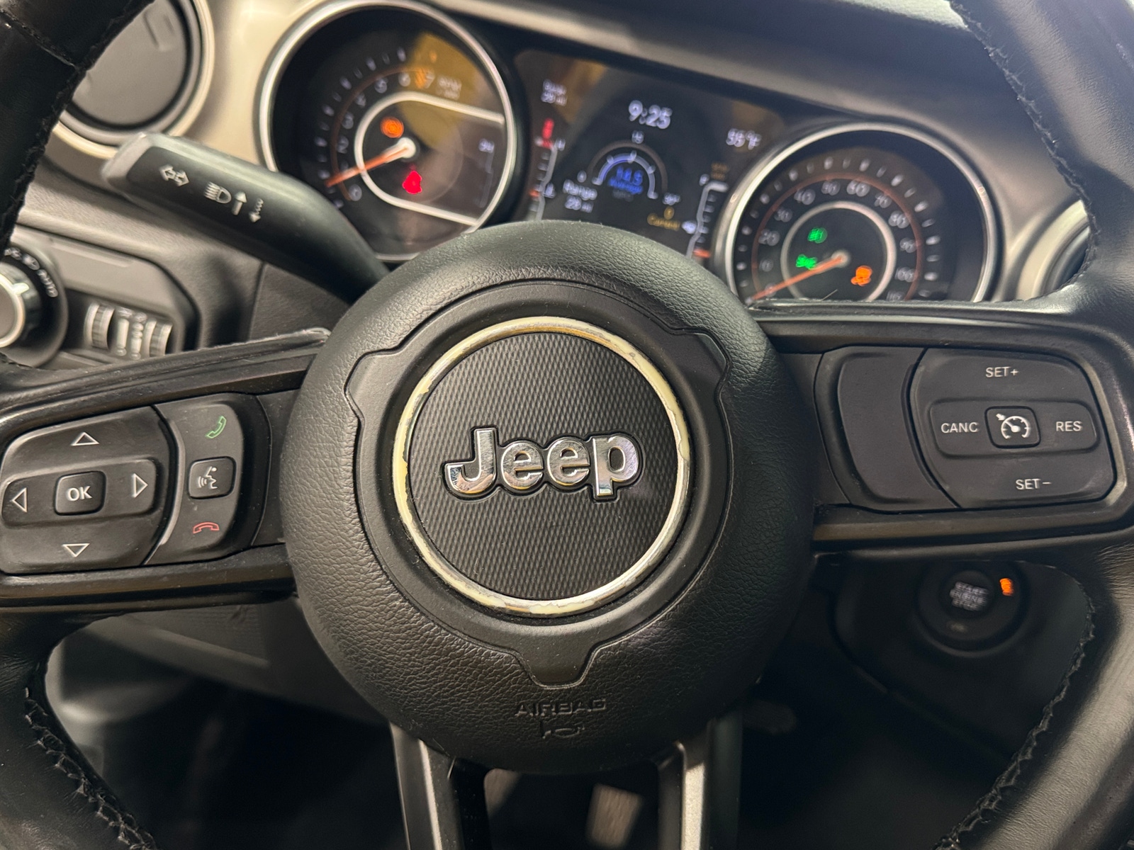 Thumbnail: 2019 Jeep Wrangler - 5