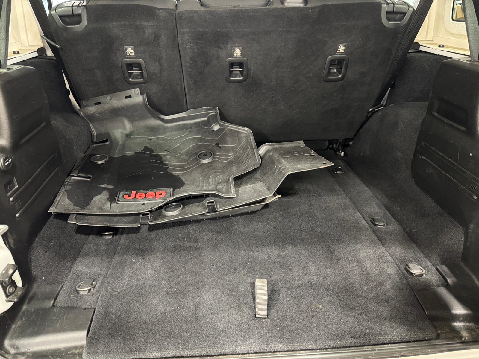 Thumbnail: 2019 Jeep Wrangler - 7