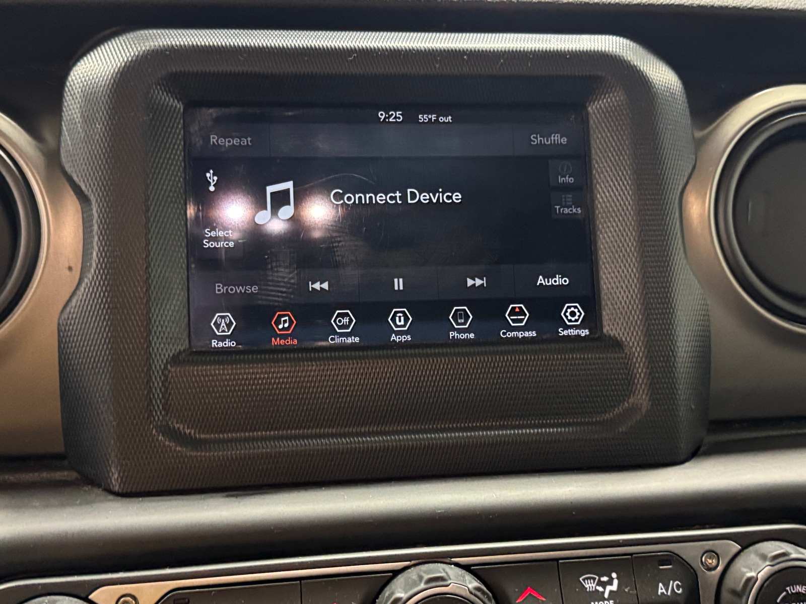 Thumbnail: 2019 Jeep Wrangler - 4