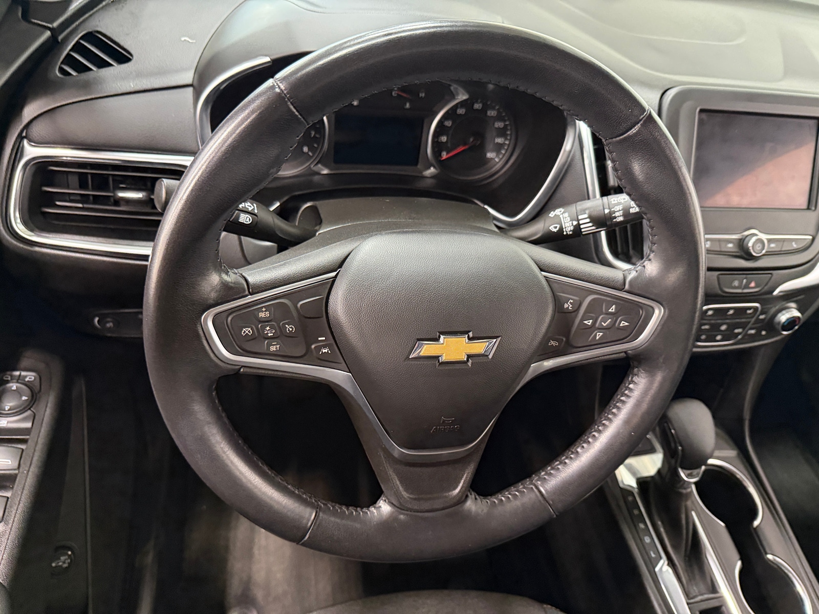 Thumbnail: 2022 Chevrolet Equinox - 5