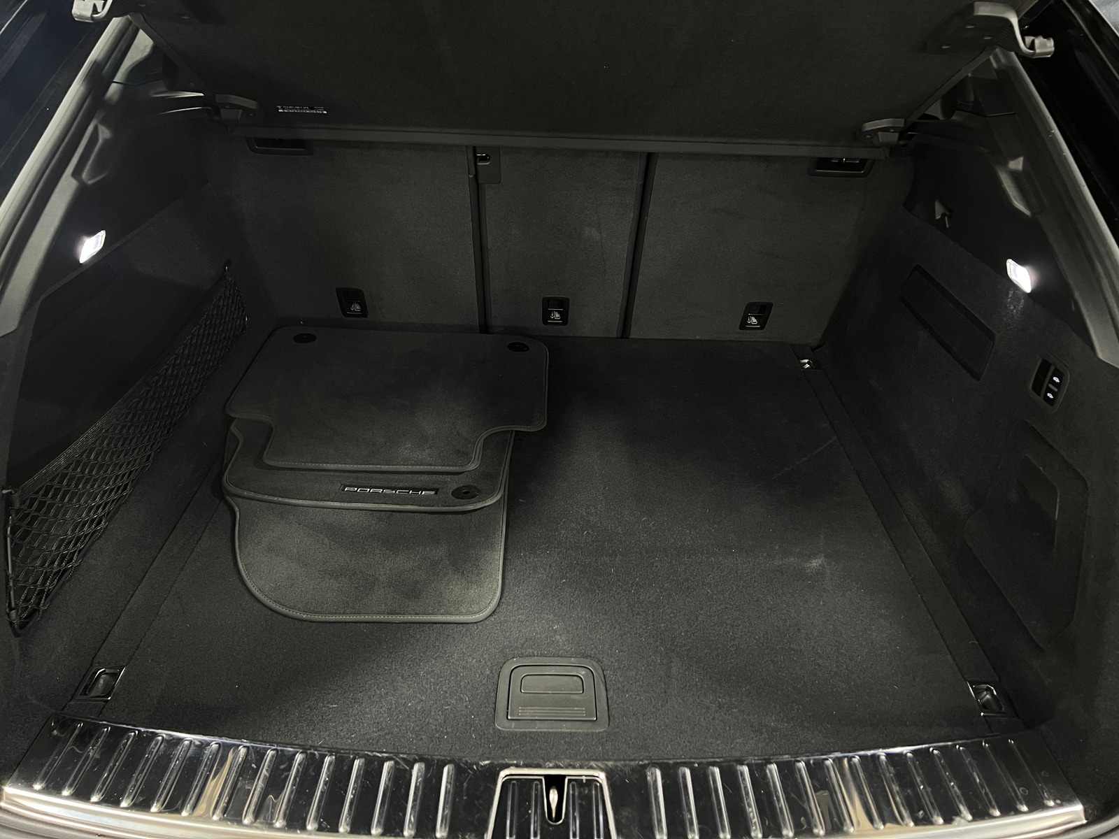 Thumbnail: 2022 Porsche  - 6