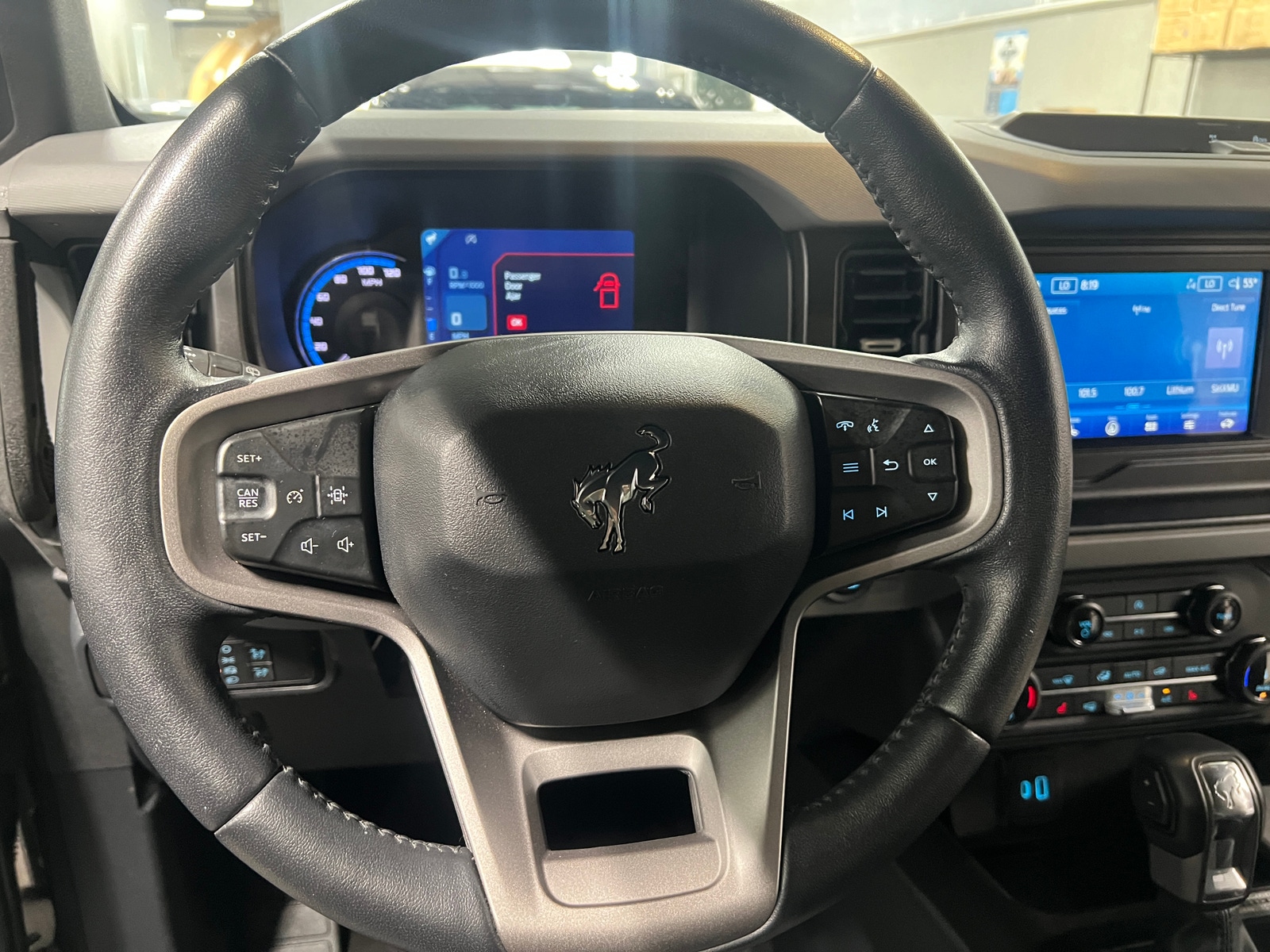 Thumbnail: 2022 Ford Bronco - 5