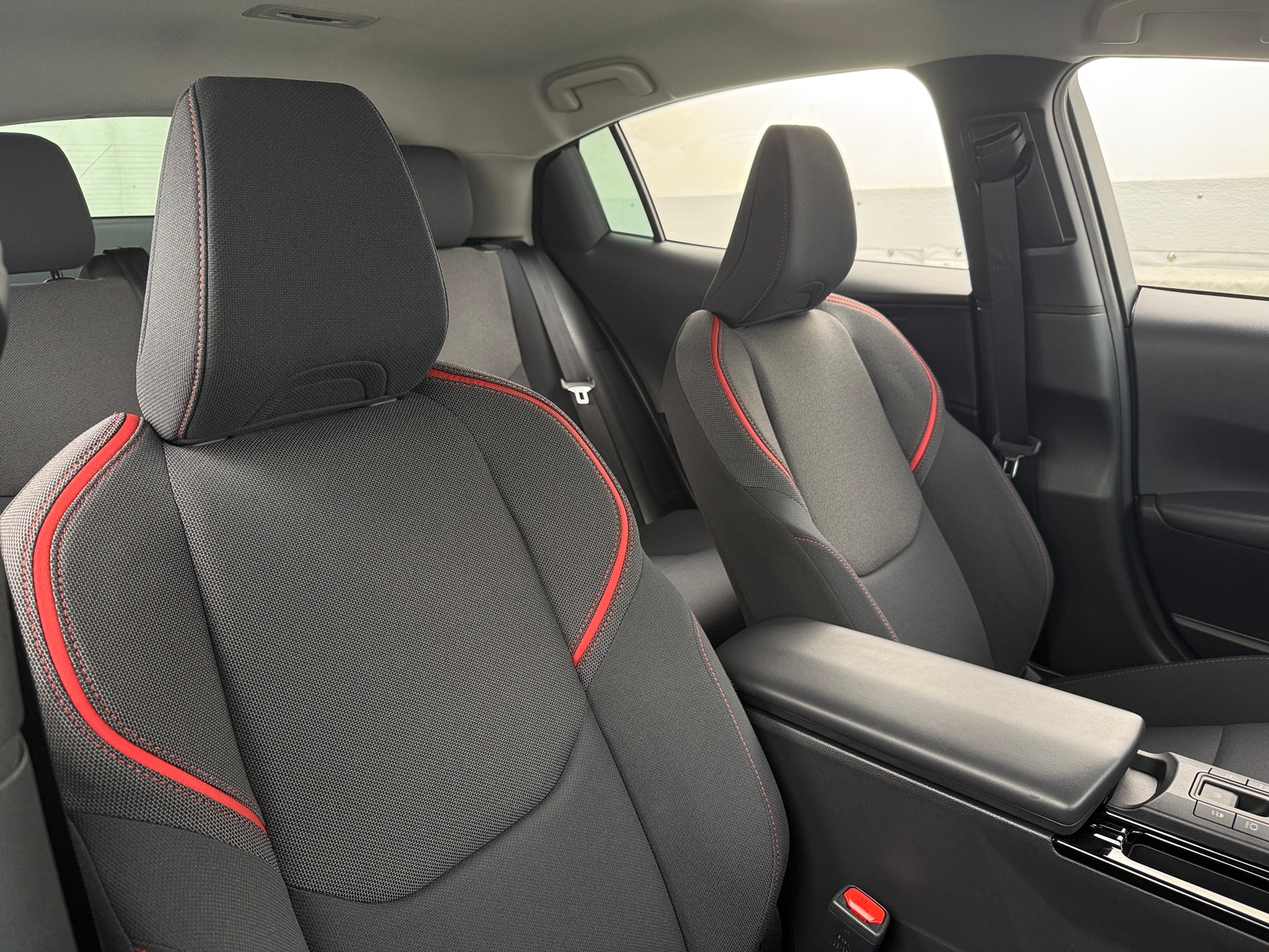 Thumbnail: 2025 Toyota Prius - 2