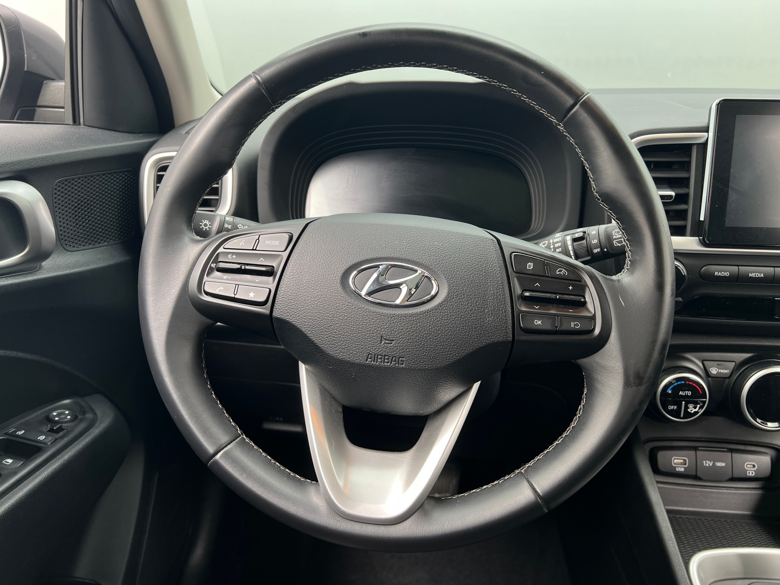 Thumbnail: 2024 Hyundai Venue - 5