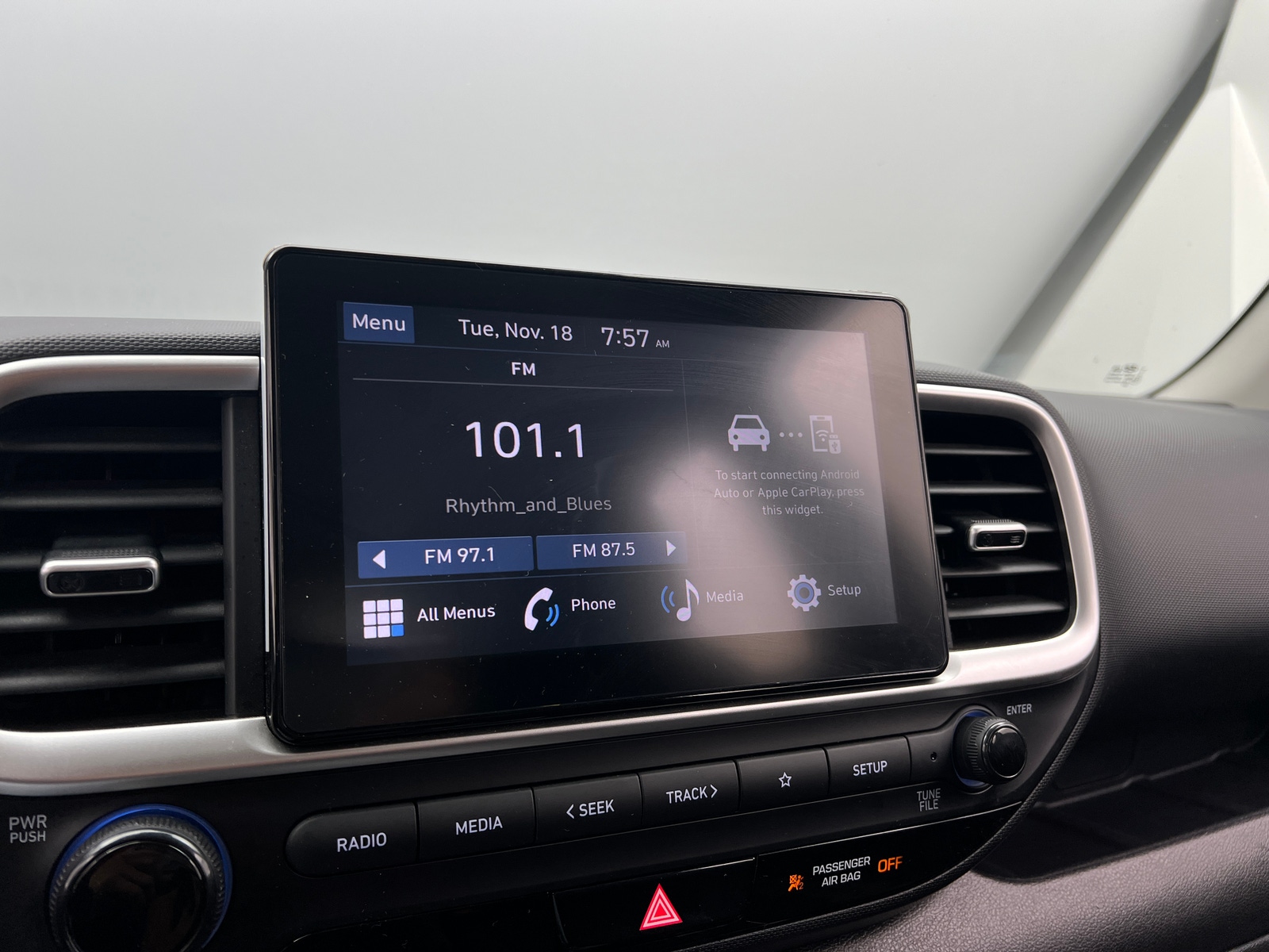 Thumbnail: 2024 Hyundai Venue - 4