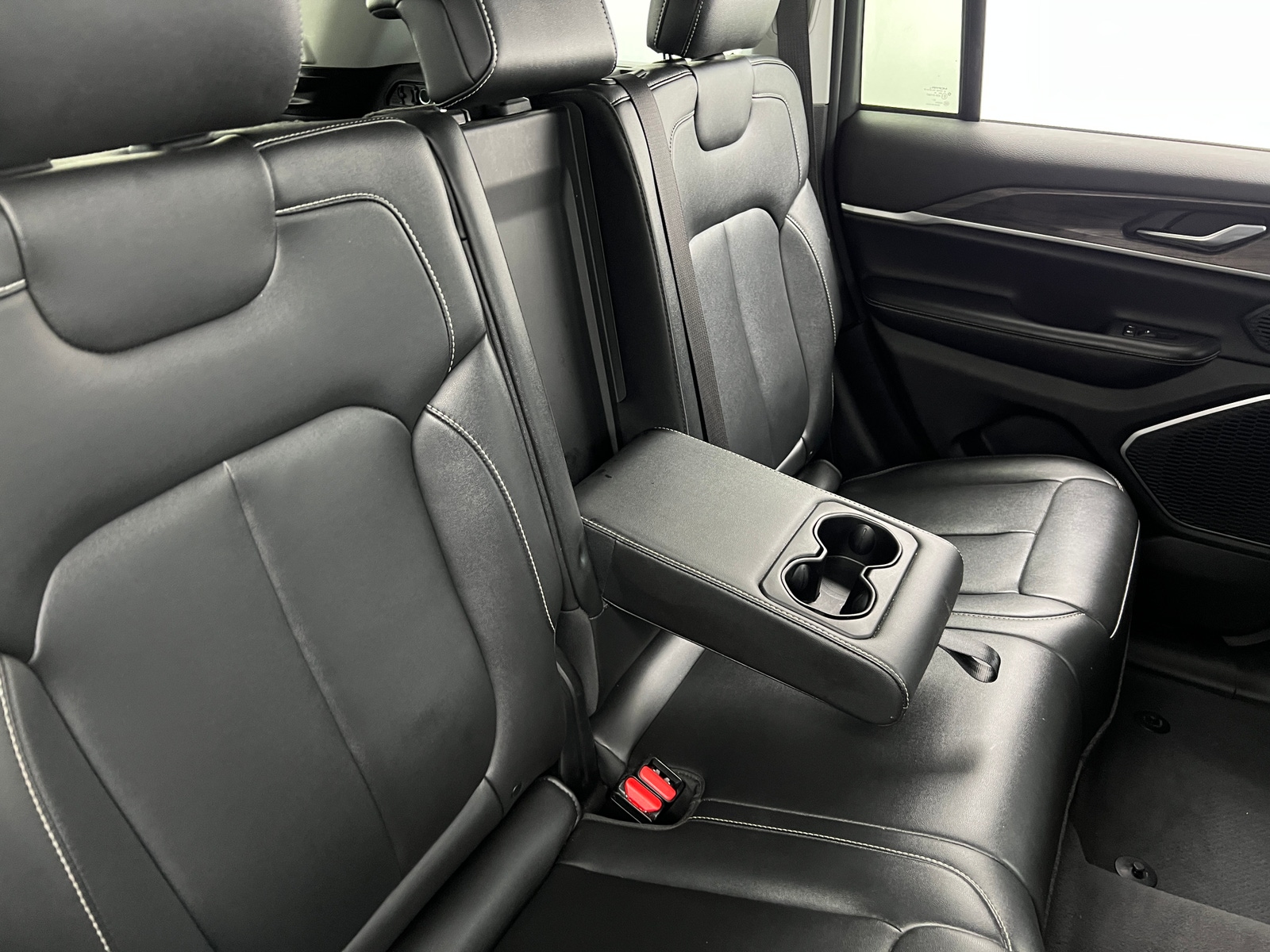 Thumbnail: 2023 Jeep Grand Cherokee - 5