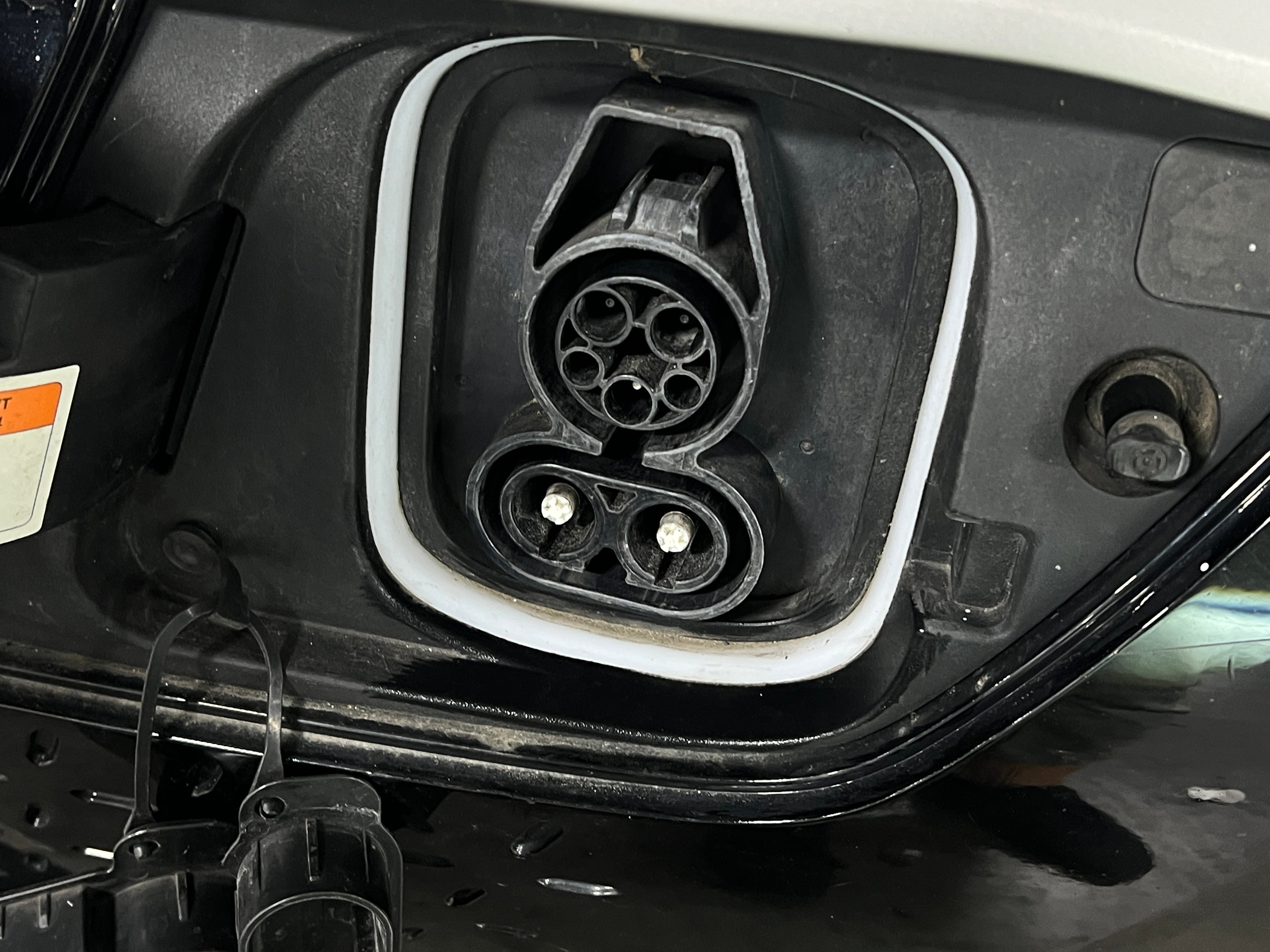 Used 2021 Hyundai Kona EV Ultimate with VIN KM8K53AG9MU117366 for sale in Oak Creek, WI