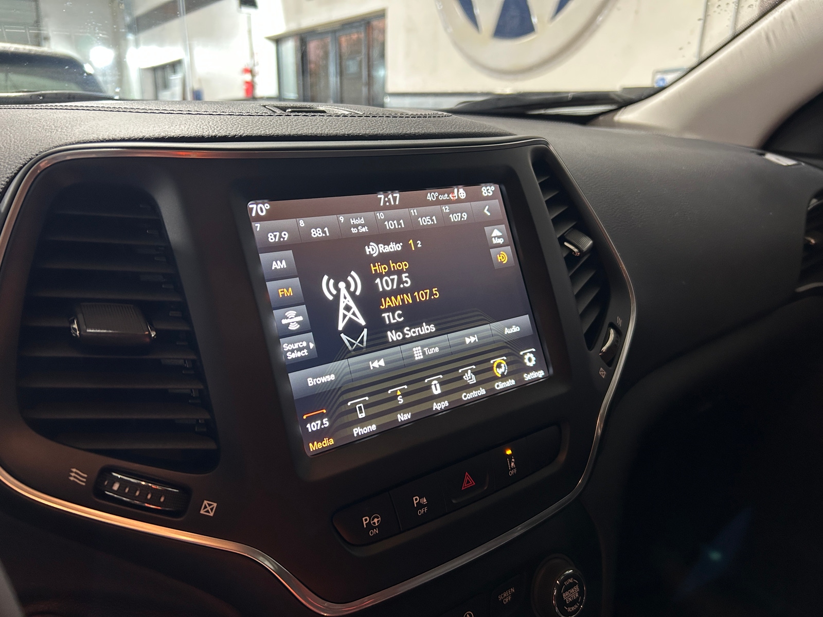 Thumbnail: 2023 Jeep Cherokee - 3