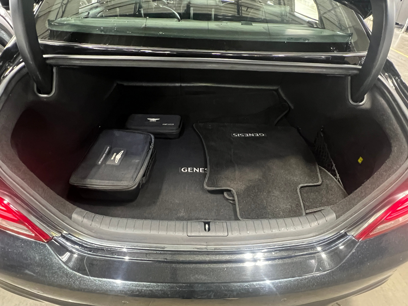 Thumbnail: 2021 Genesis G70 - 6