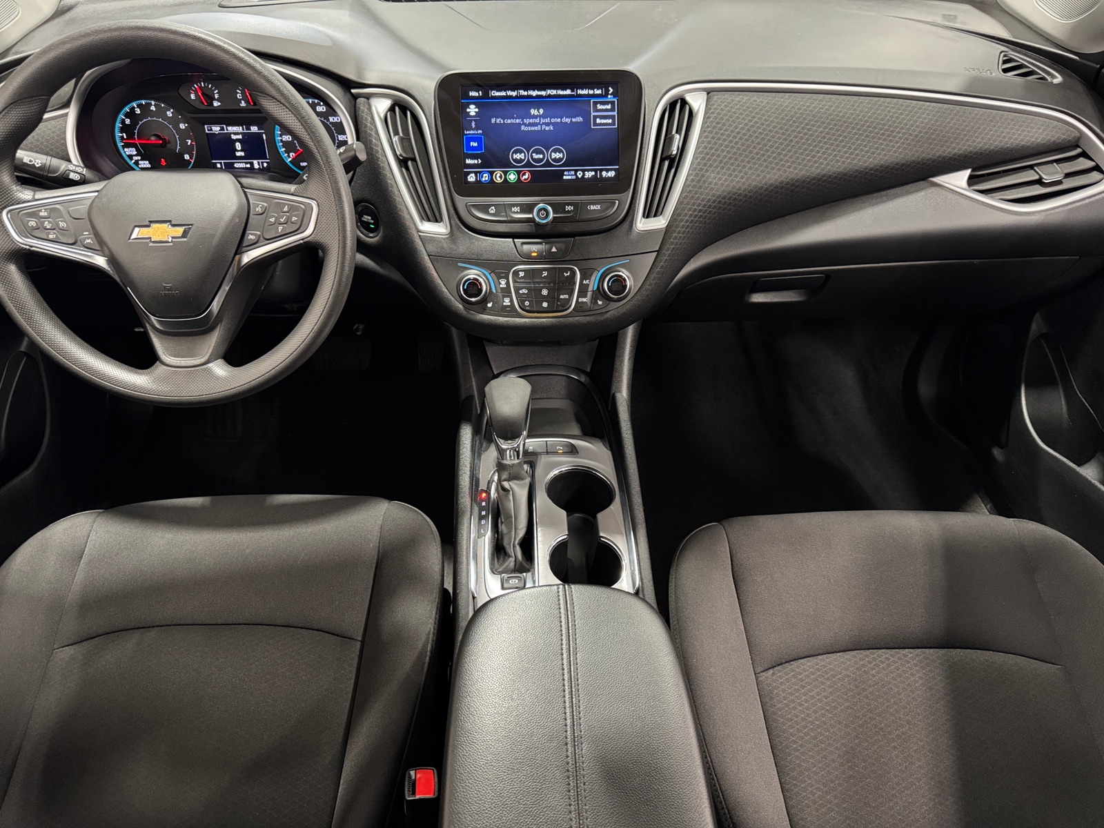 Thumbnail: 2024 Chevrolet Malibu - 3