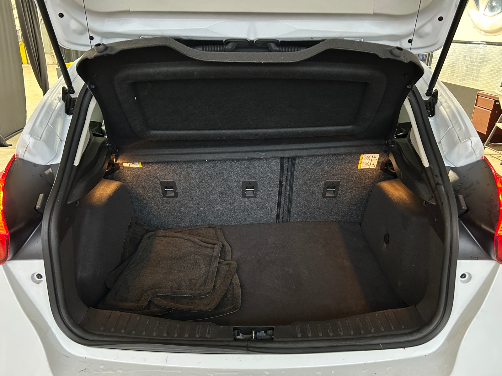 Thumbnail: 2015 Ford Focus - 6