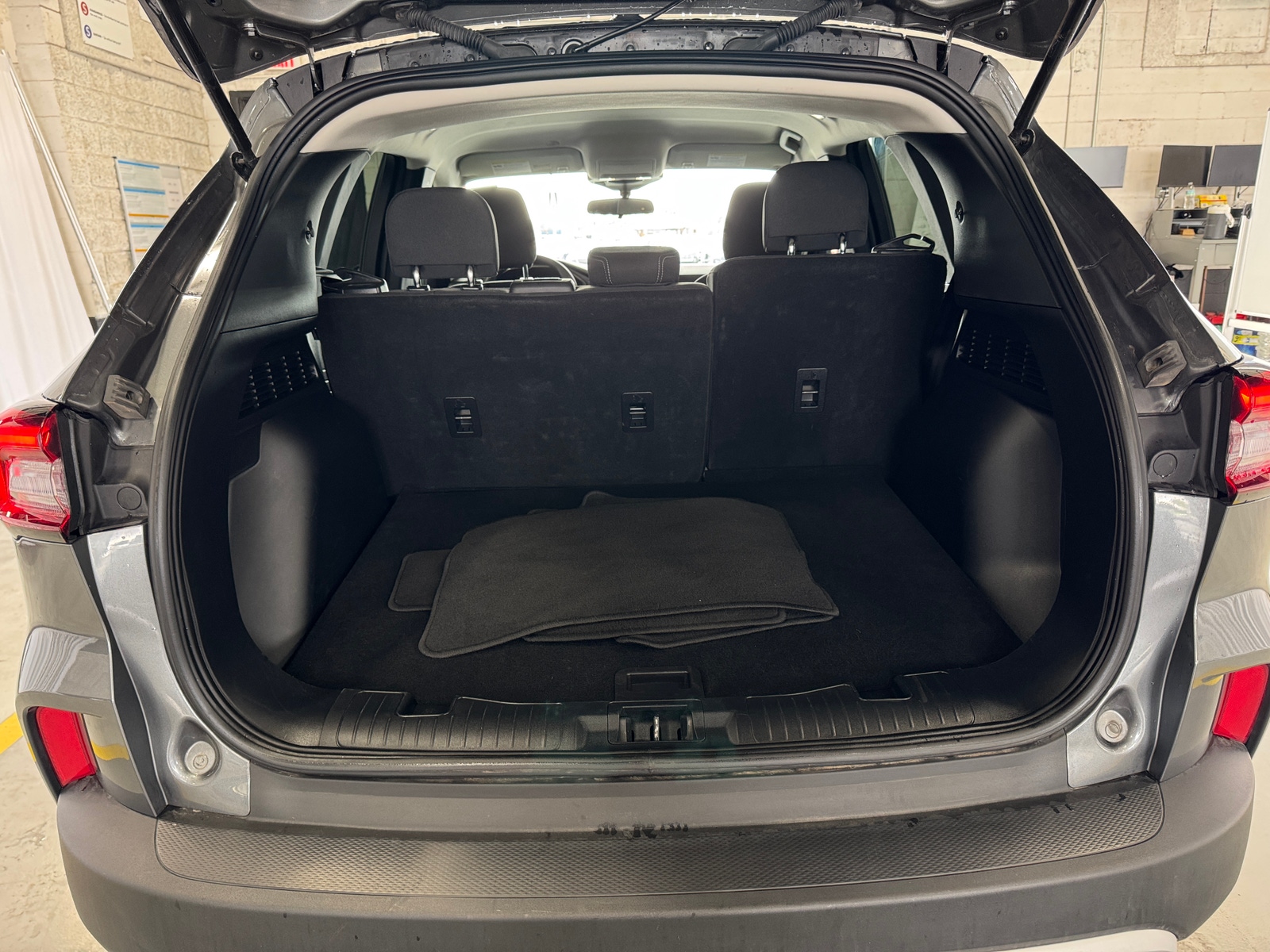 Thumbnail: 2025 Ford Escape - 7