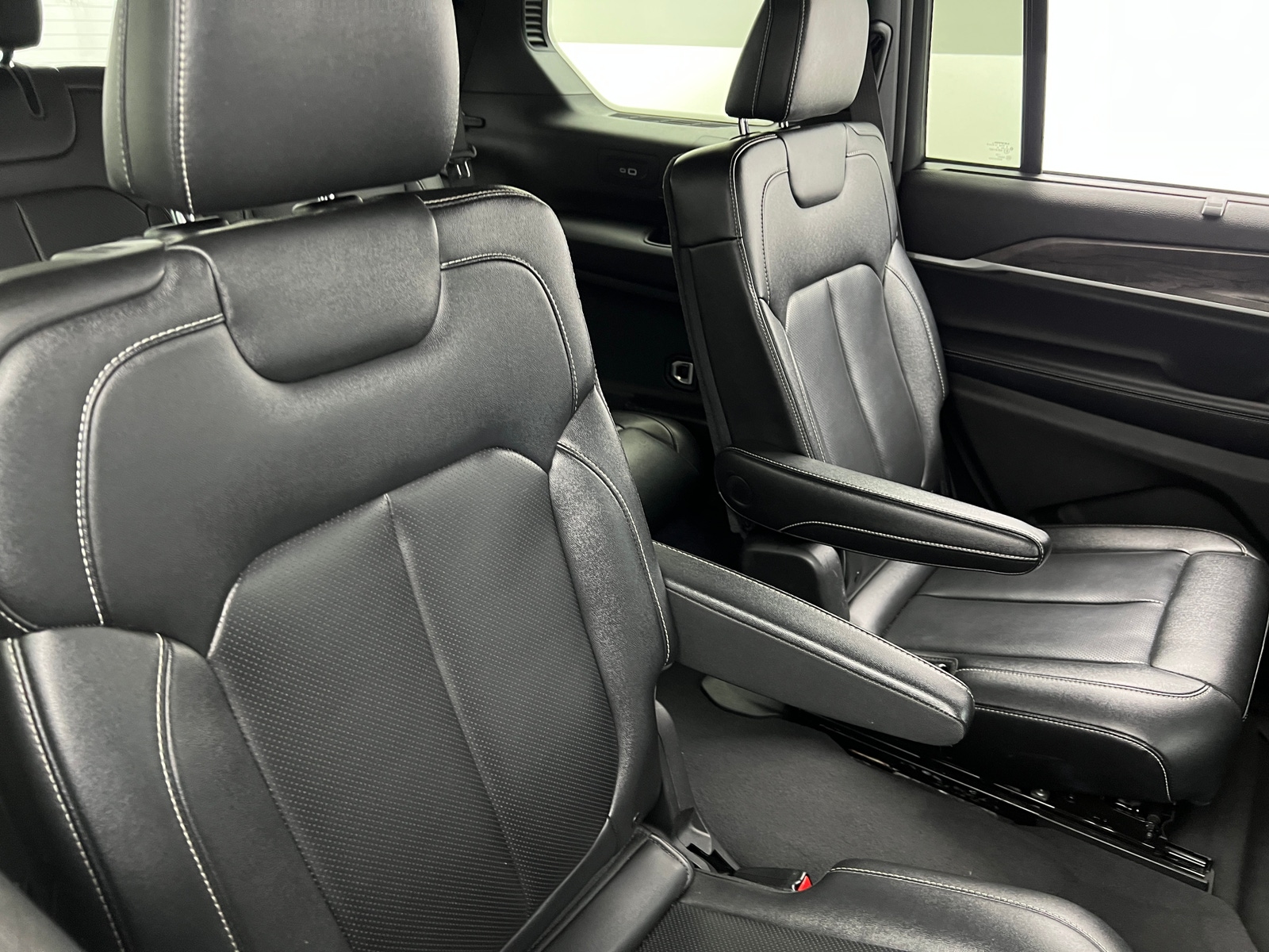 Thumbnail: 2024 Jeep Grand Cherokee L - 5