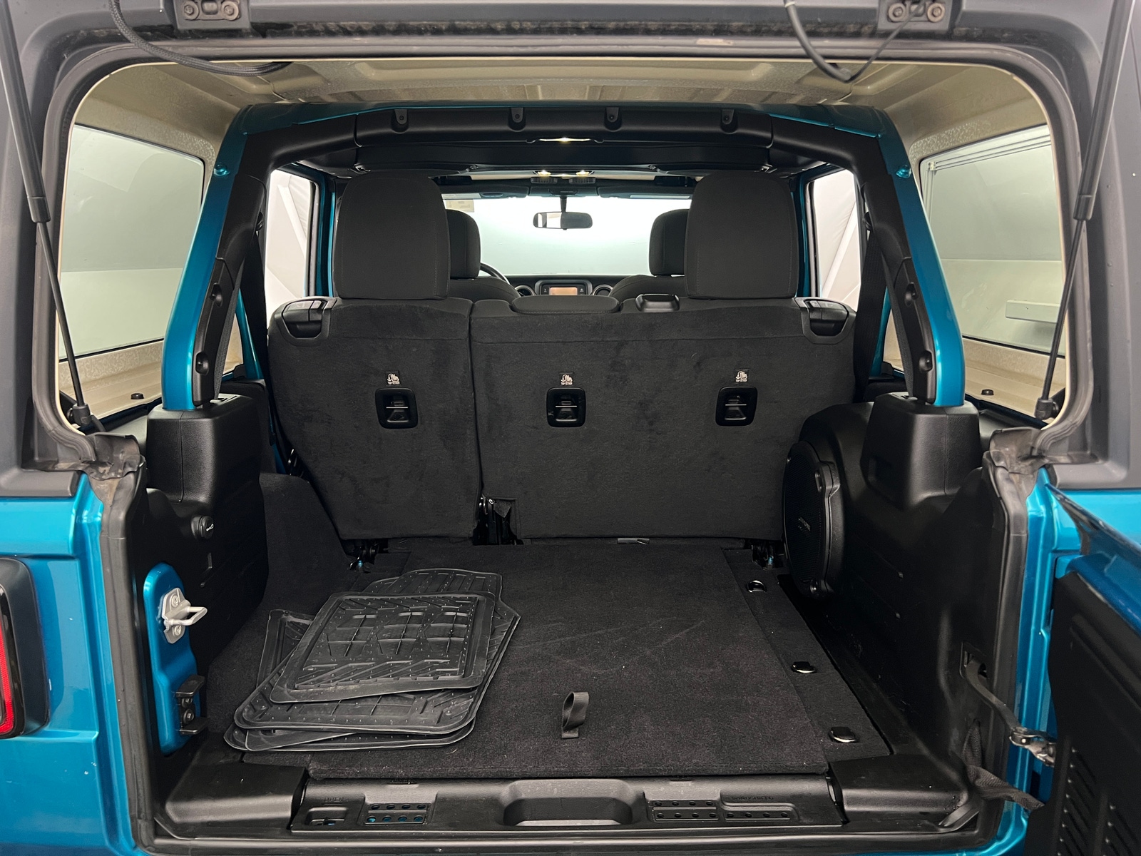 Thumbnail: 2020 Jeep Wrangler - 7