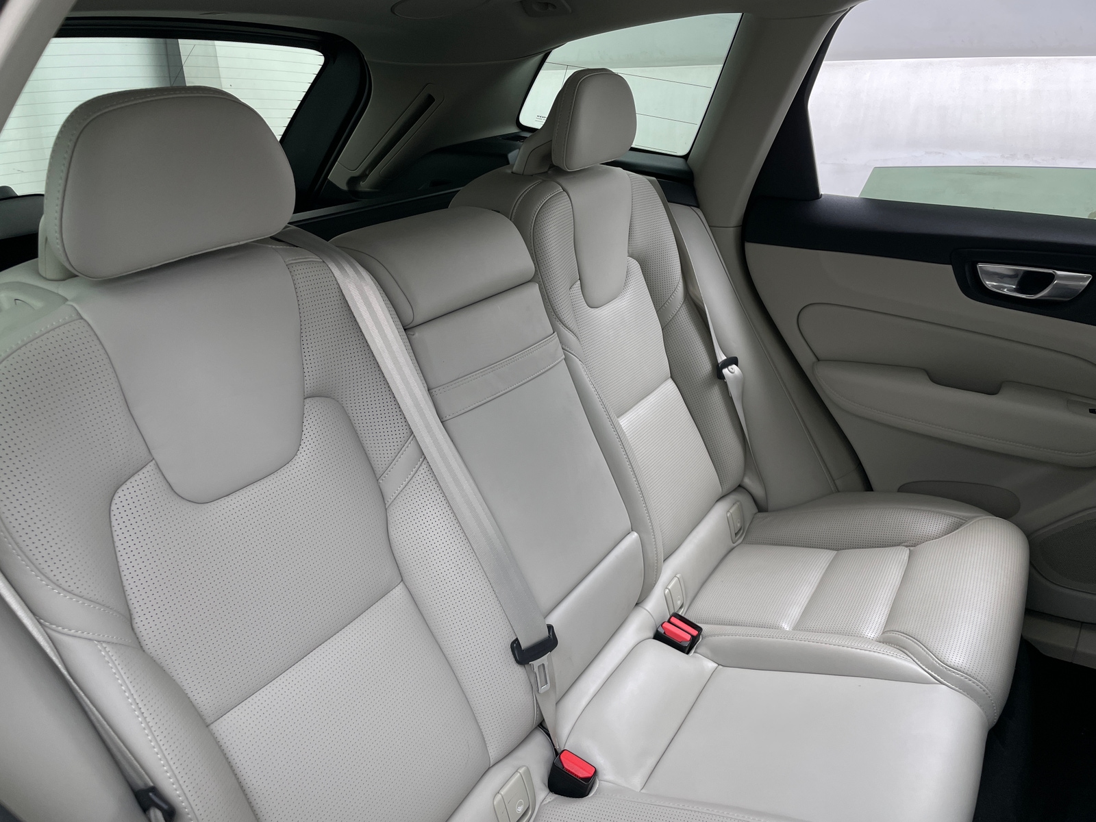 Thumbnail: 2019 Volvo XC60 - 5