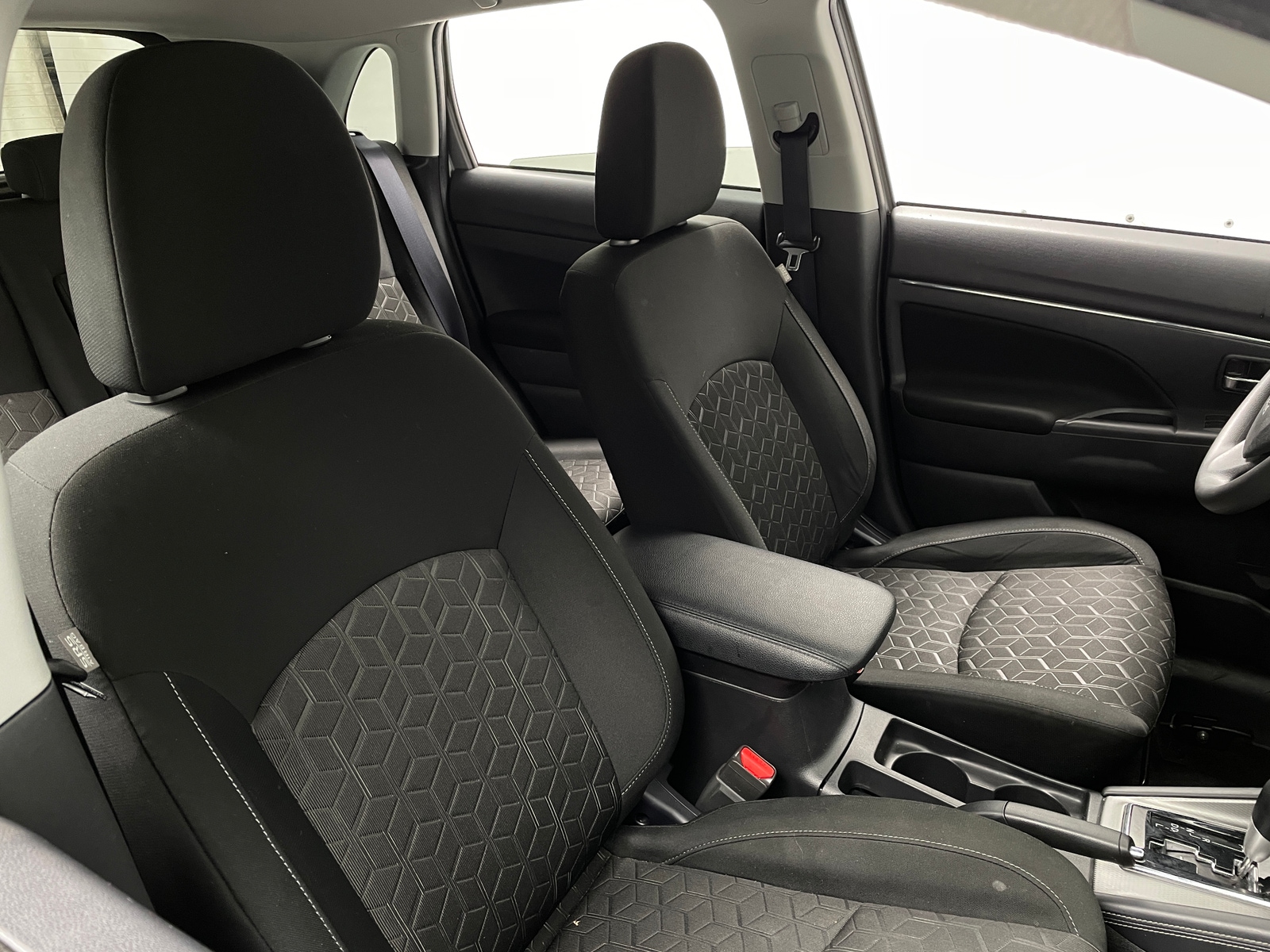 Thumbnail: 2024 Mitsubishi Outlander Sport - 2