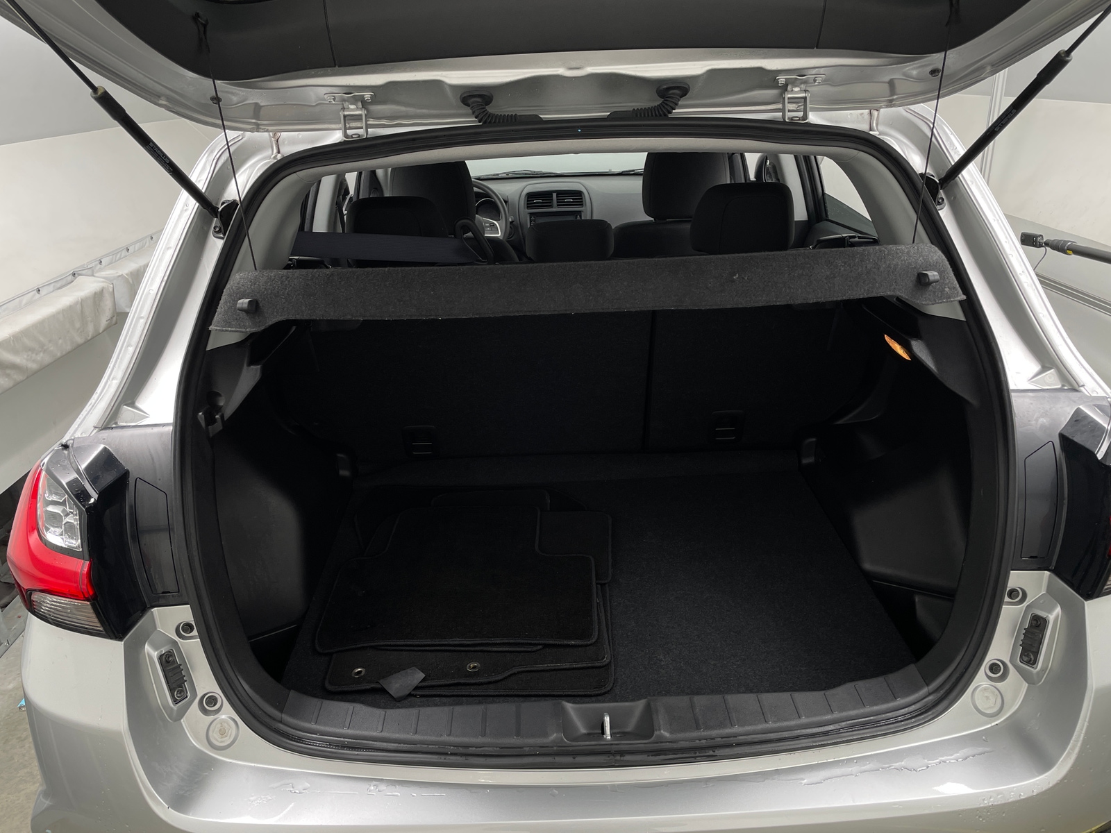 Thumbnail: 2024 Mitsubishi Outlander Sport - 7