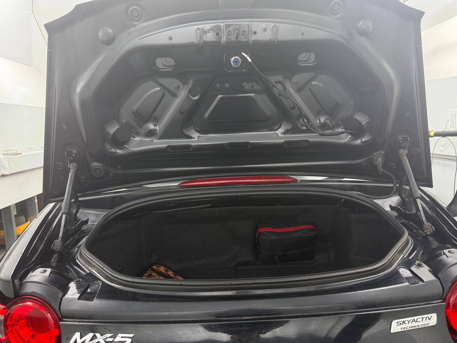 Thumbnail: 2016 Mazda MX-5 Miata - 5