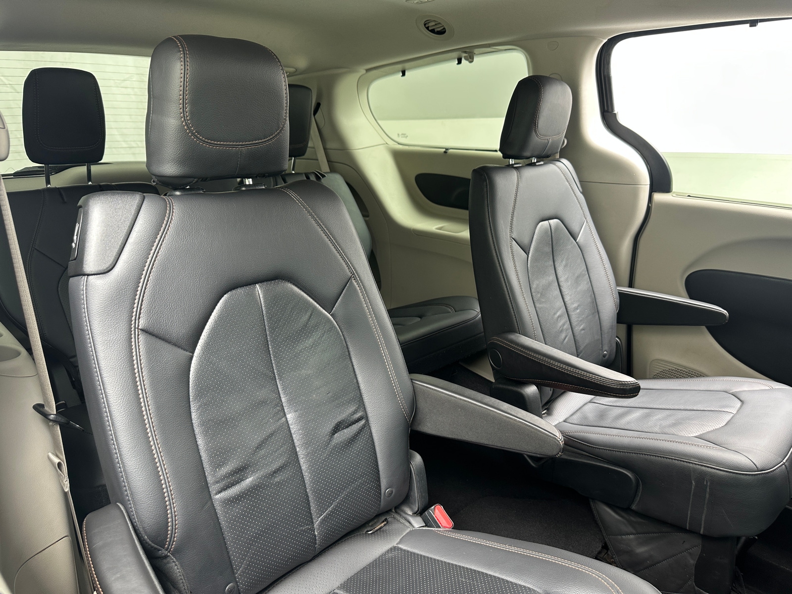 Thumbnail: 2018 Chrysler Pacifica - 5