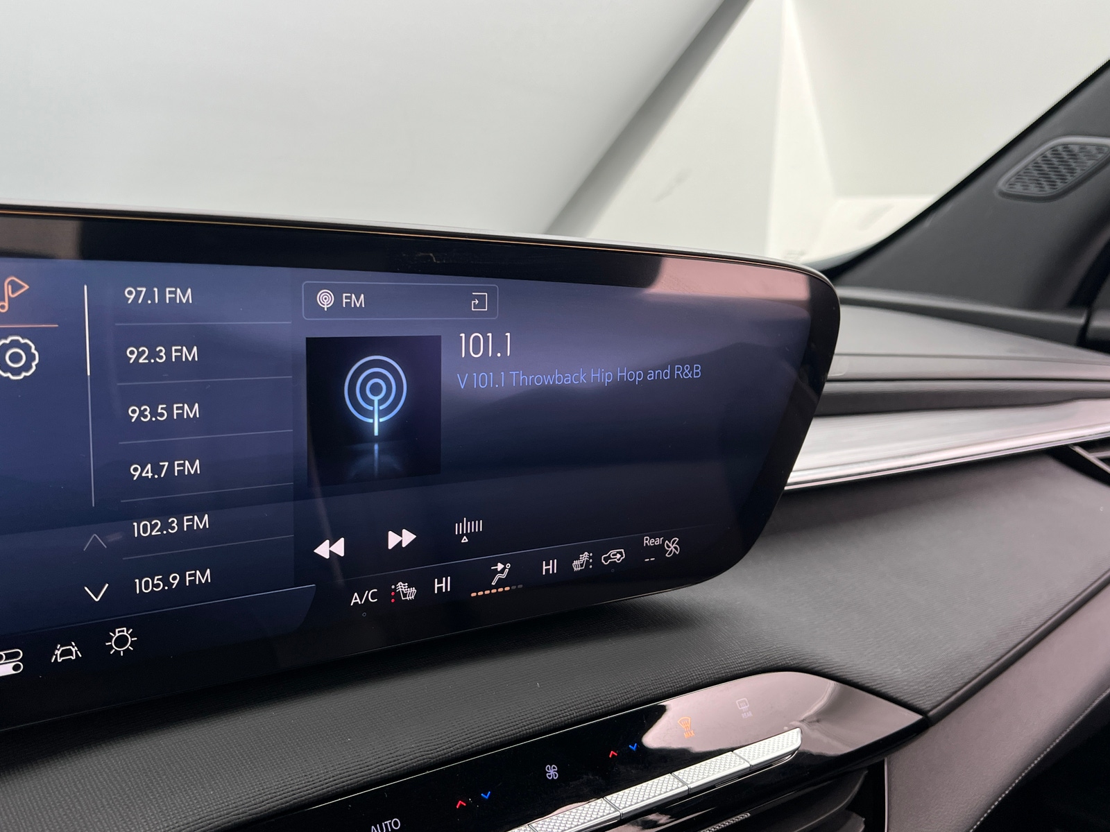 Thumbnail: 2025 Buick Enclave - 3